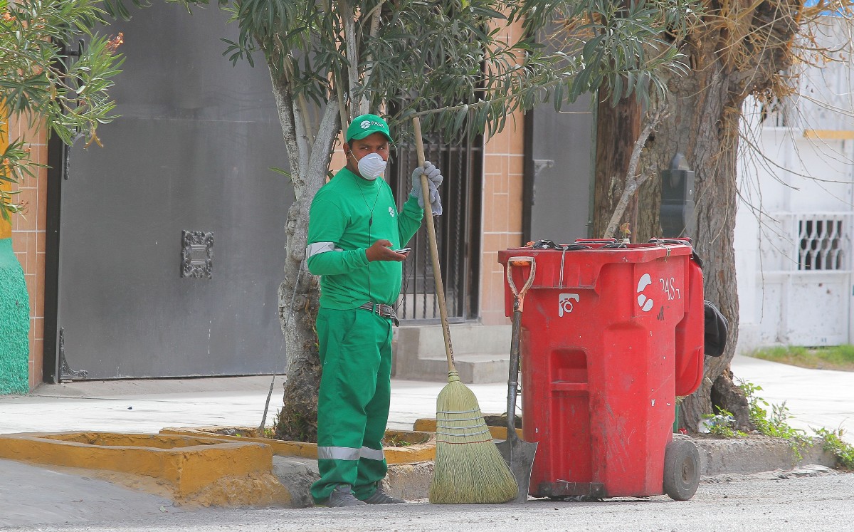 Torreón canceló el servicio de barrido mecánico y disminuyó el manual. (Archivo)