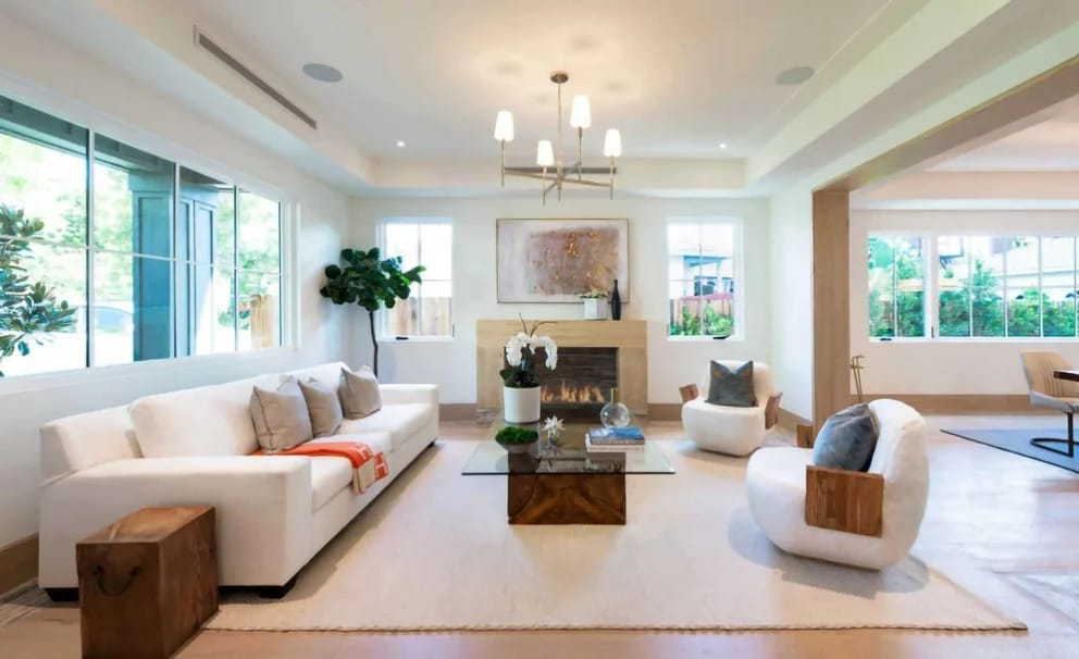 https://cdn.milenio.com/uploads/media/2022/06/12/mansion-del-chicharito-hernandez-savills-2.jpeg