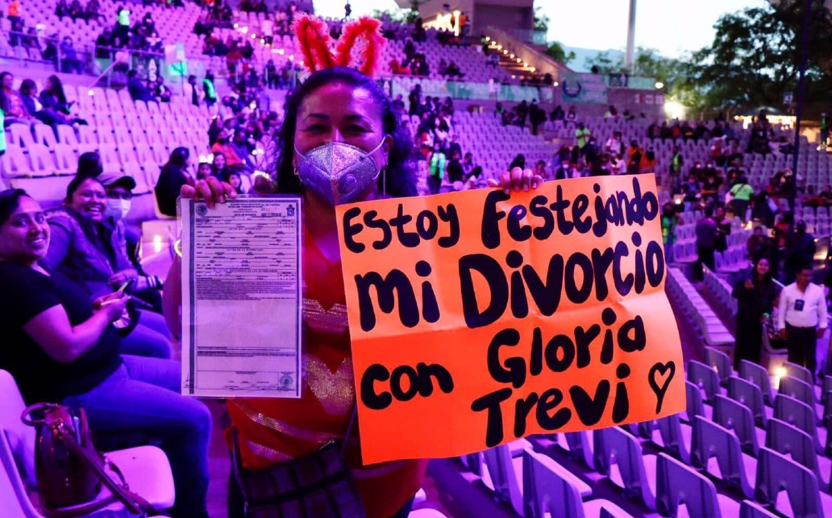 Mujer celebra su divorcio en concierto de Gloria Trevi | Twitter: TrevilandersGT_