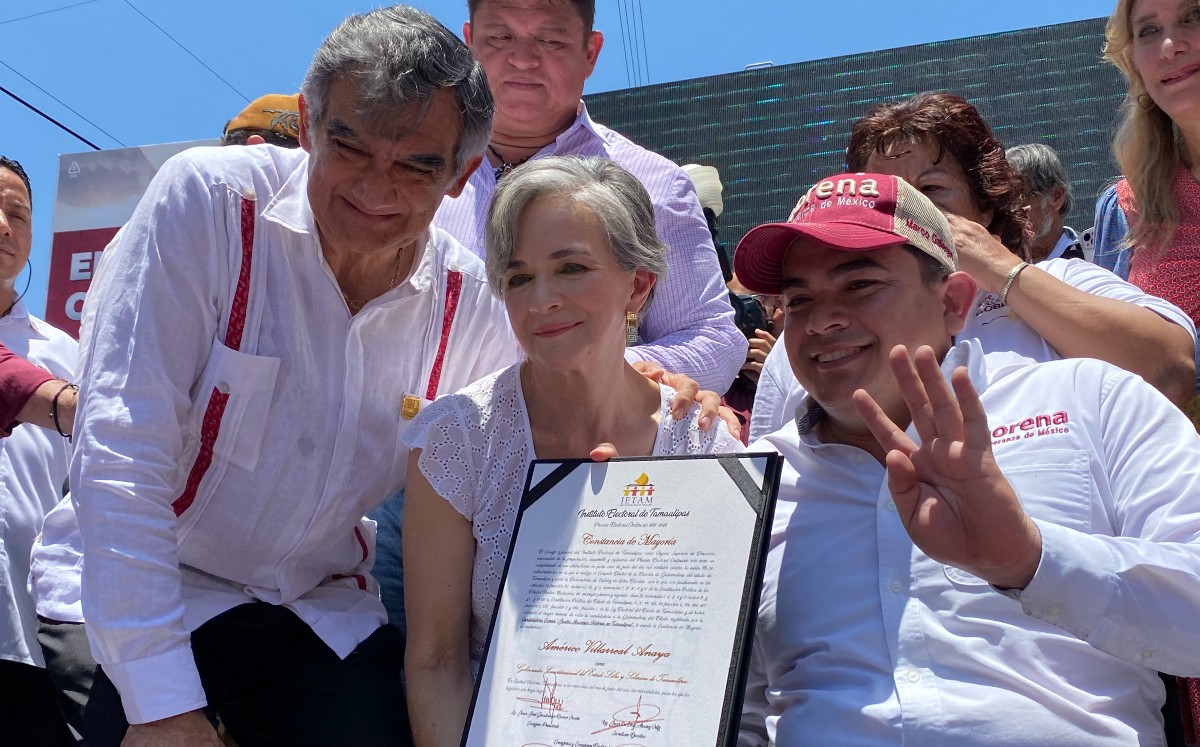 Américo Villarreal en la entrega de constancia como gobernador electo