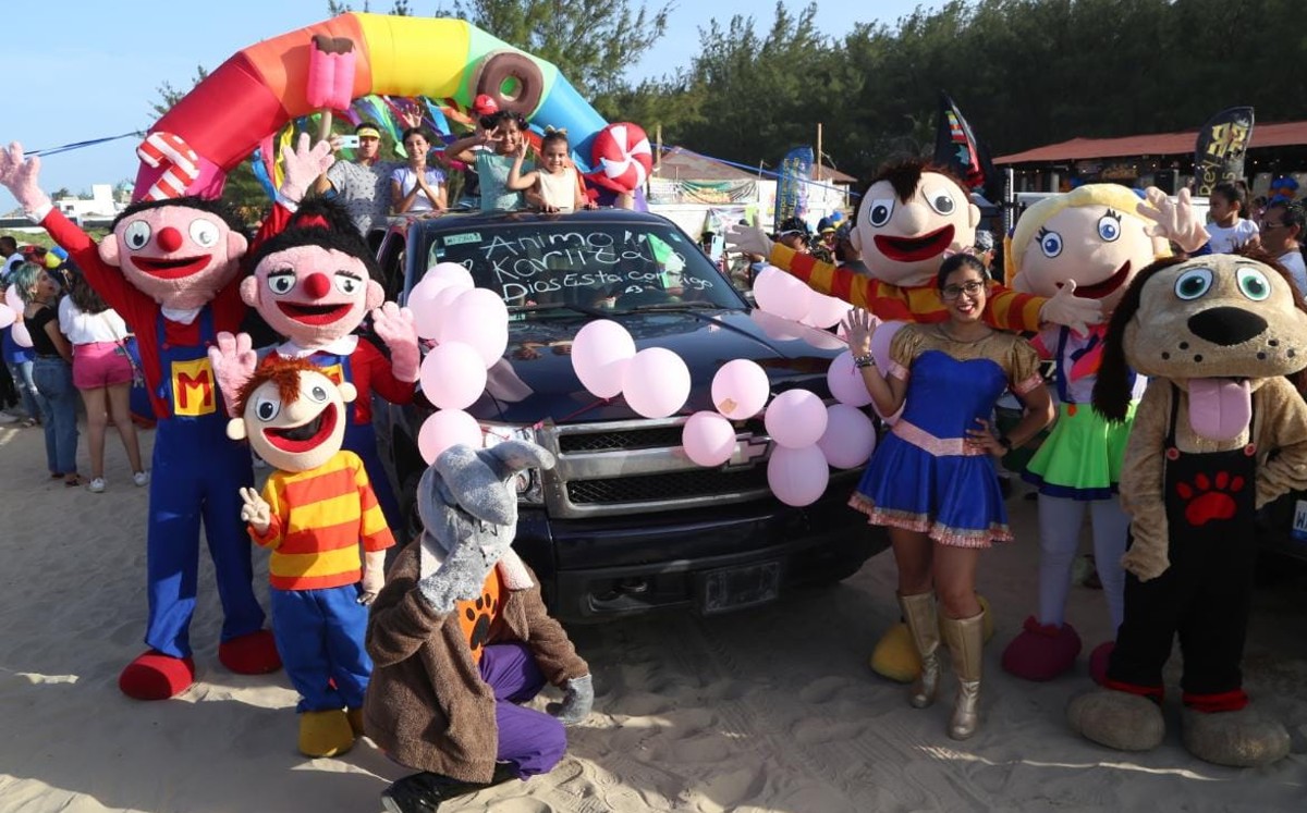 Decenas suman apoyo para Karlita en caravana en playa Miramar