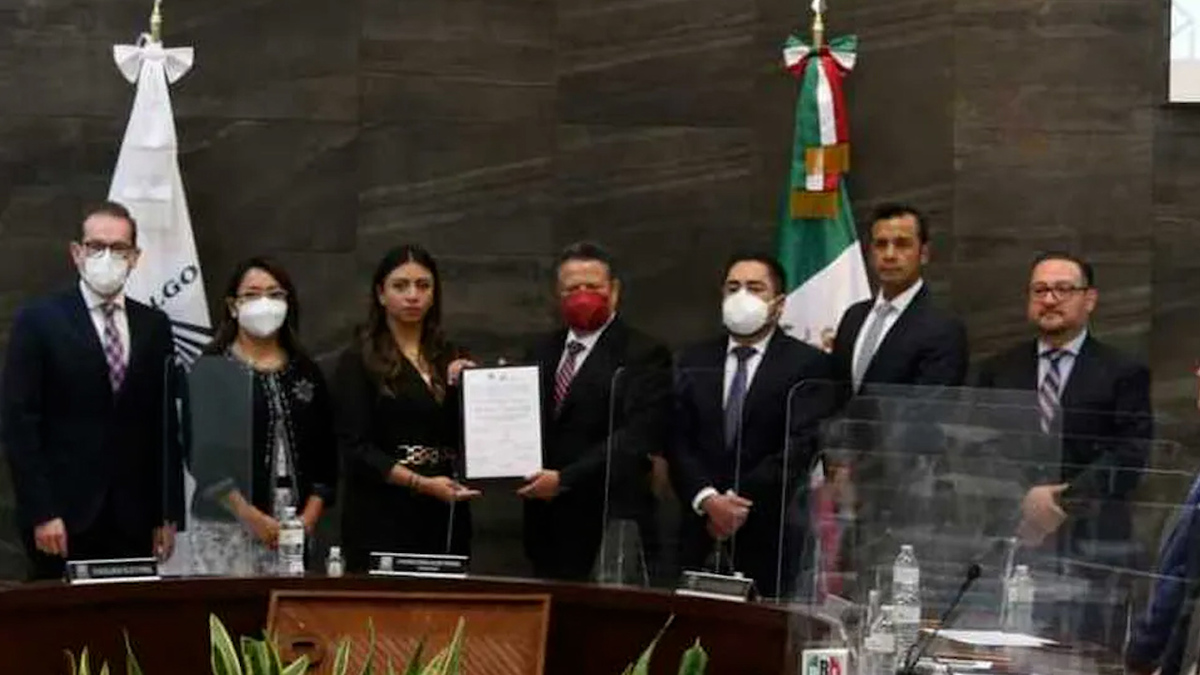 Julio Menchaca triunfa en Hidalgo