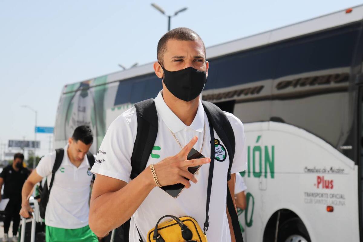 Santos Laguna partió este lunes con destino a Estados Unidos. (@ClubSantos)