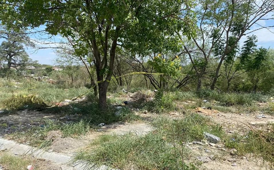 La abandonó en un terreno baldío, en la colonia Hacienda San José. Foto: Pamela Villanueva