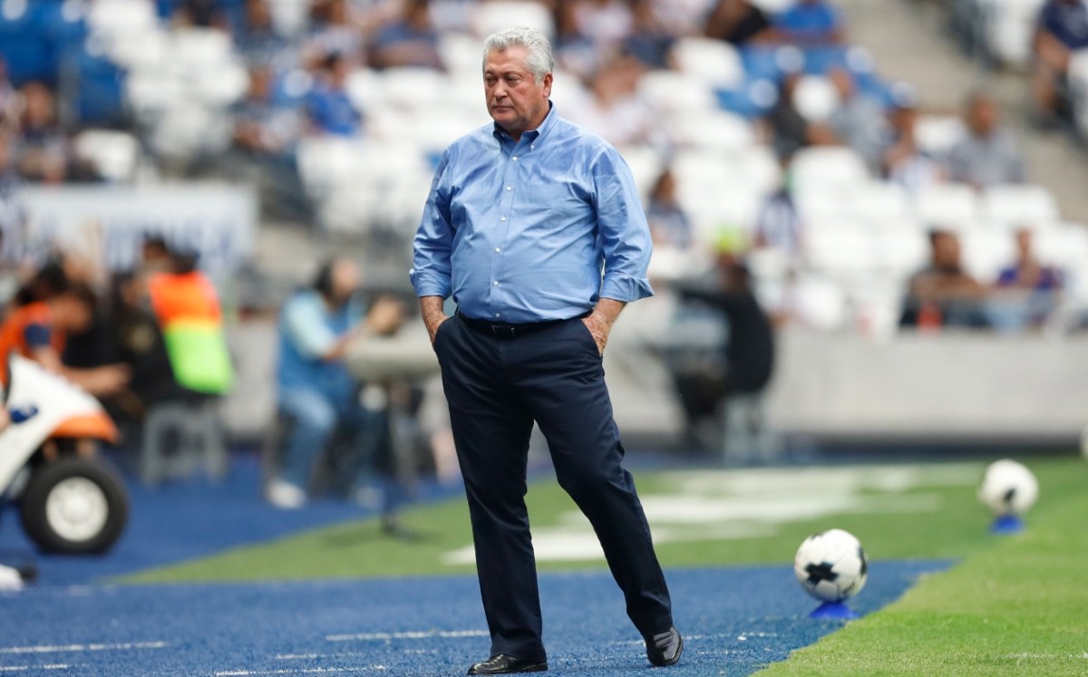 Buscan delantero tras la salida de Janssen (Imago7)