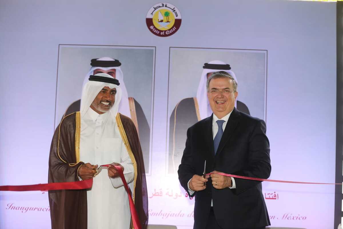 https://cdn.milenio.com/uploads/media/2022/06/15/mohammed-alkuwari-marcelo-ebrard-javier.jpeg