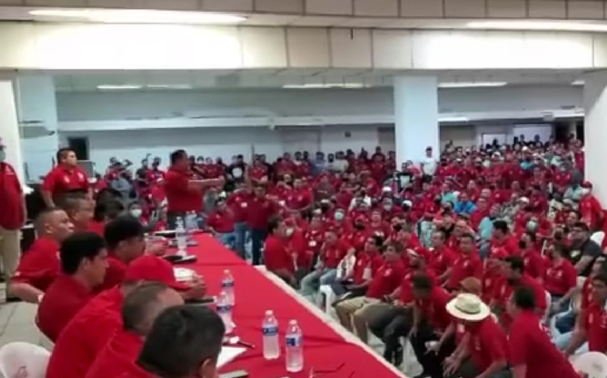 La sección 271 del sindicato minero en Michoacán estalló en huelga a mediodía. | Especial