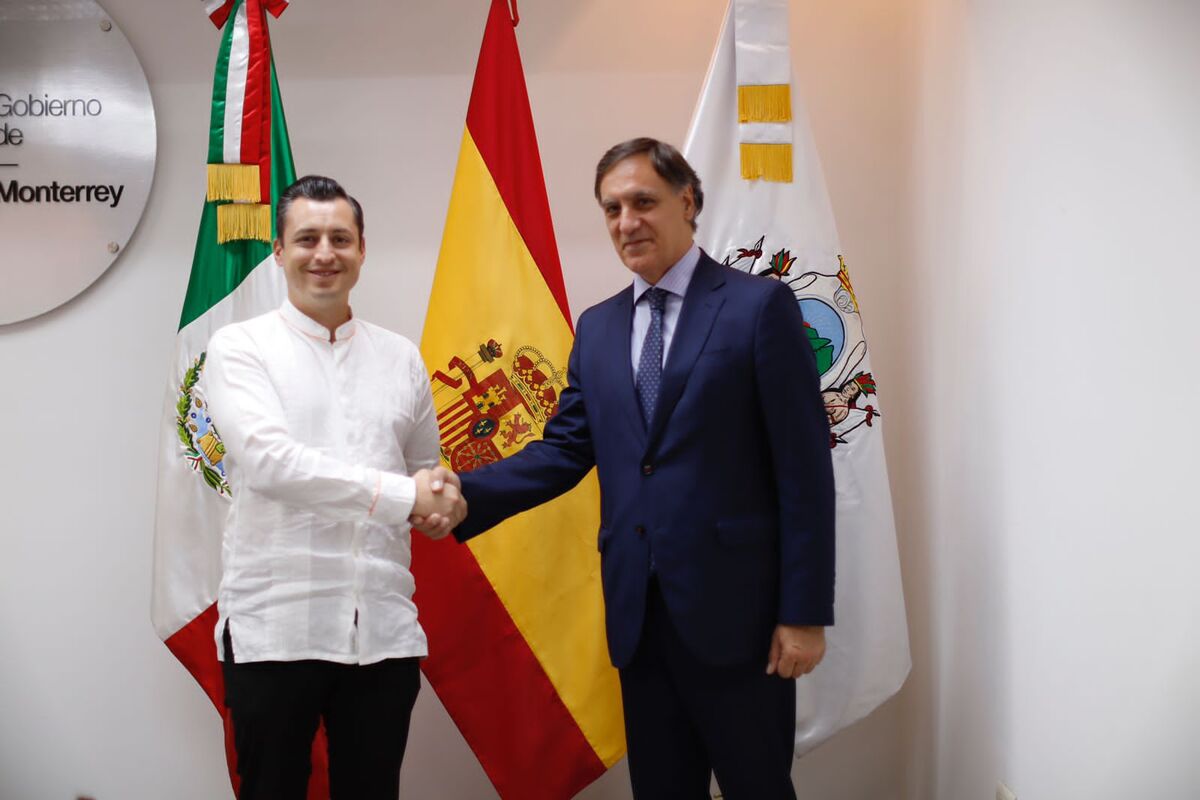 Alcaldes de Monterrey y de Salamanca coinciden en interés por impulsar el hermanamiento de sus ciudades. Foto: Especial