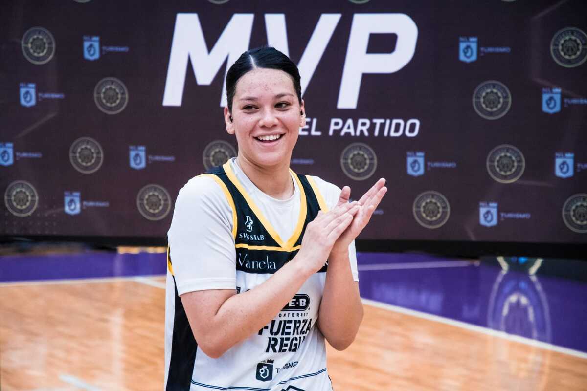 Fuerza Regia vence a Plateras y pone 2-0 la serie en playoffs de LNBP  (Twitter)
