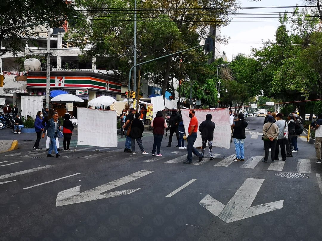 Habitantes de Azcapotzalco protestan frente a la FGJ