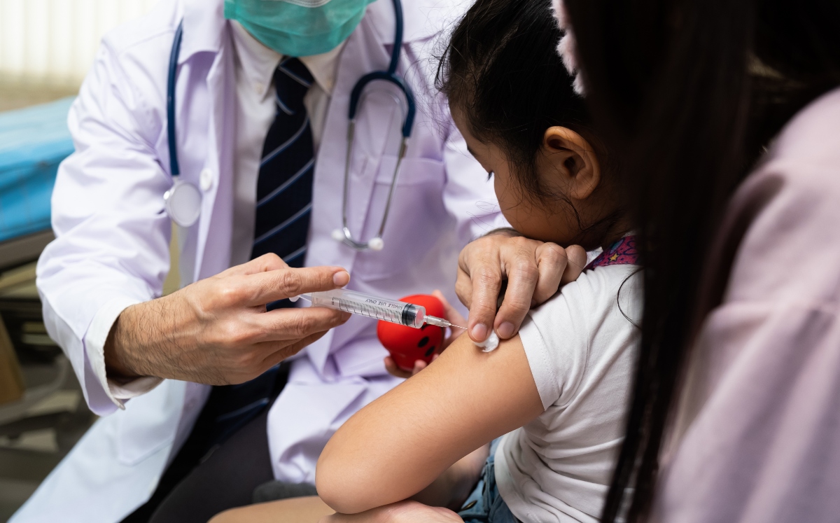 La legisladora urgió en hacer público el plan para proteger a los menores de la hepatitis. | Shutterstock
