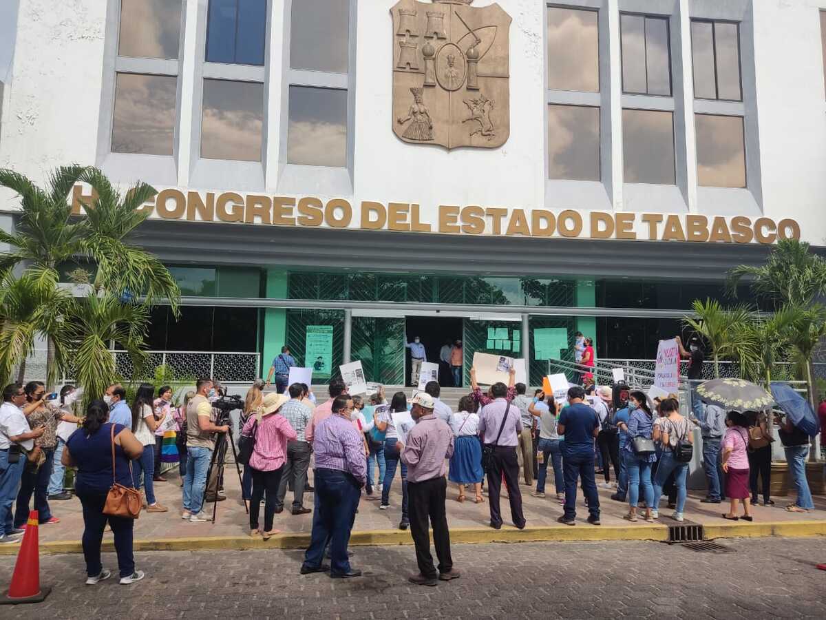 Los padres de familia están en contra de la iniciativa. (Liliana Collado Calcáneo)
