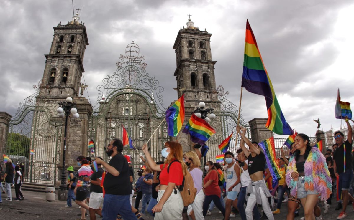 Doña Rosalía participa en su primera Marcha LGBT+ | Melanie Torres