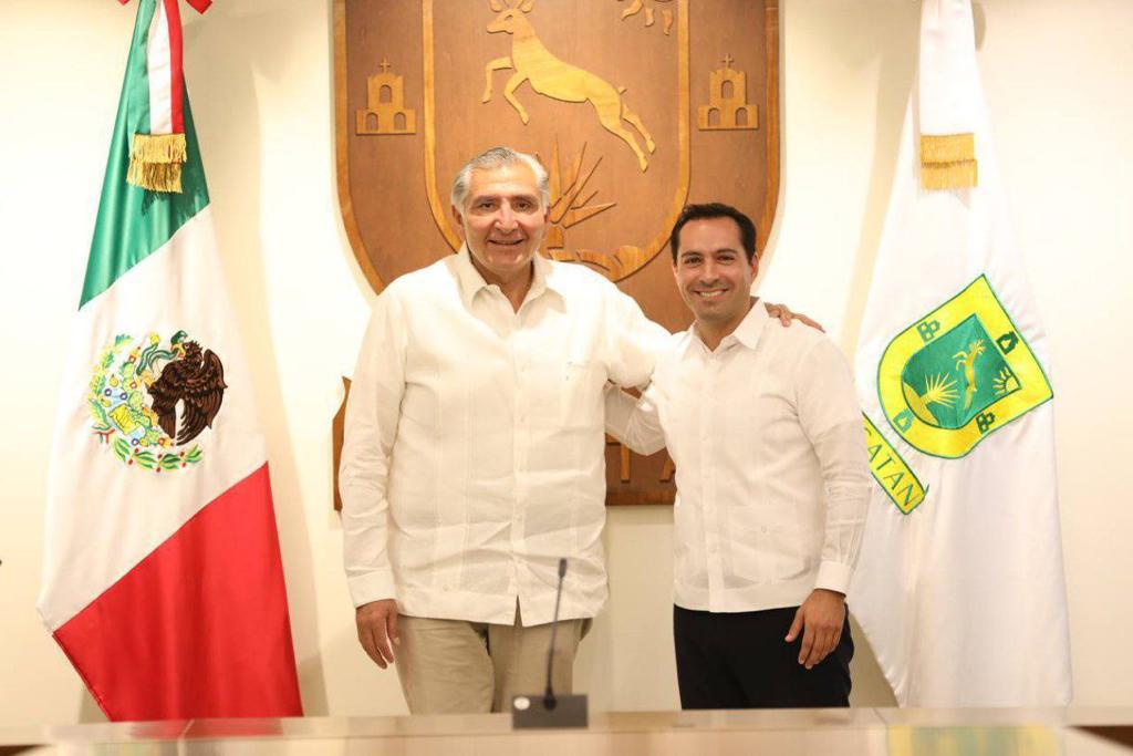 El gobernador de Yucatán y el secretario de gobernación juntos. (Especial)