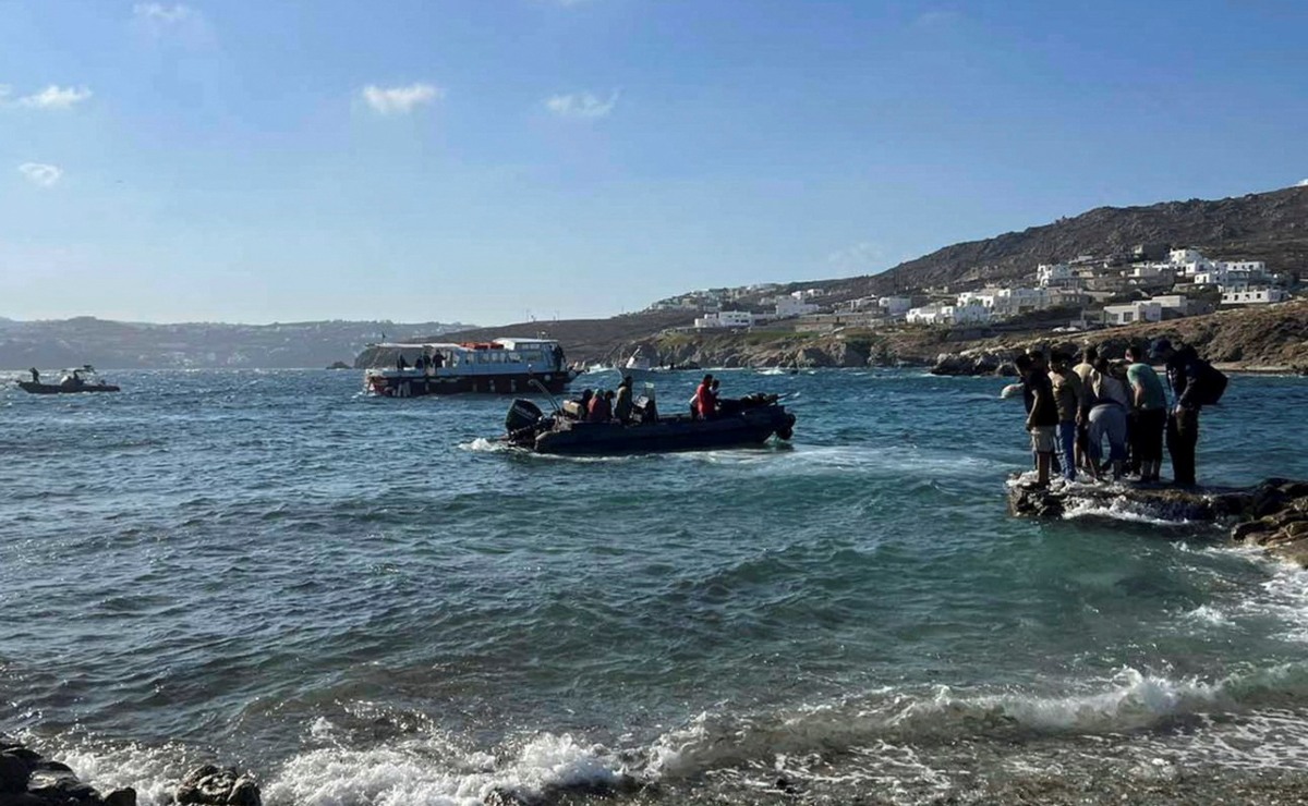 El velero reportó una señal de ayuda anoche en Grecia. | Reuters