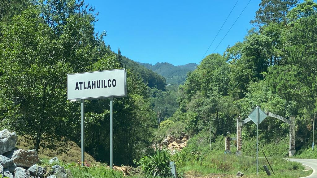 Entrada al municipio de Atlahuilco | especial