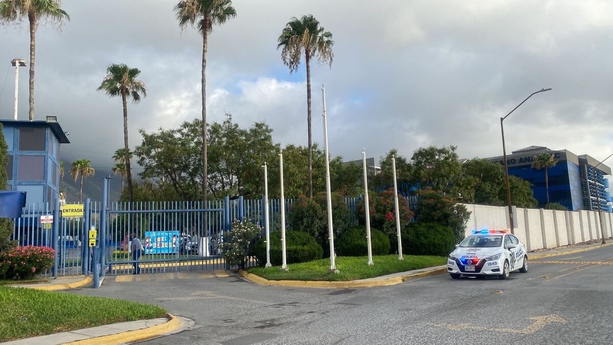 Desde las 7:00 horas las patrullas de la Policía de San Nicolás arribaron al sitio. Foto: Sandra González