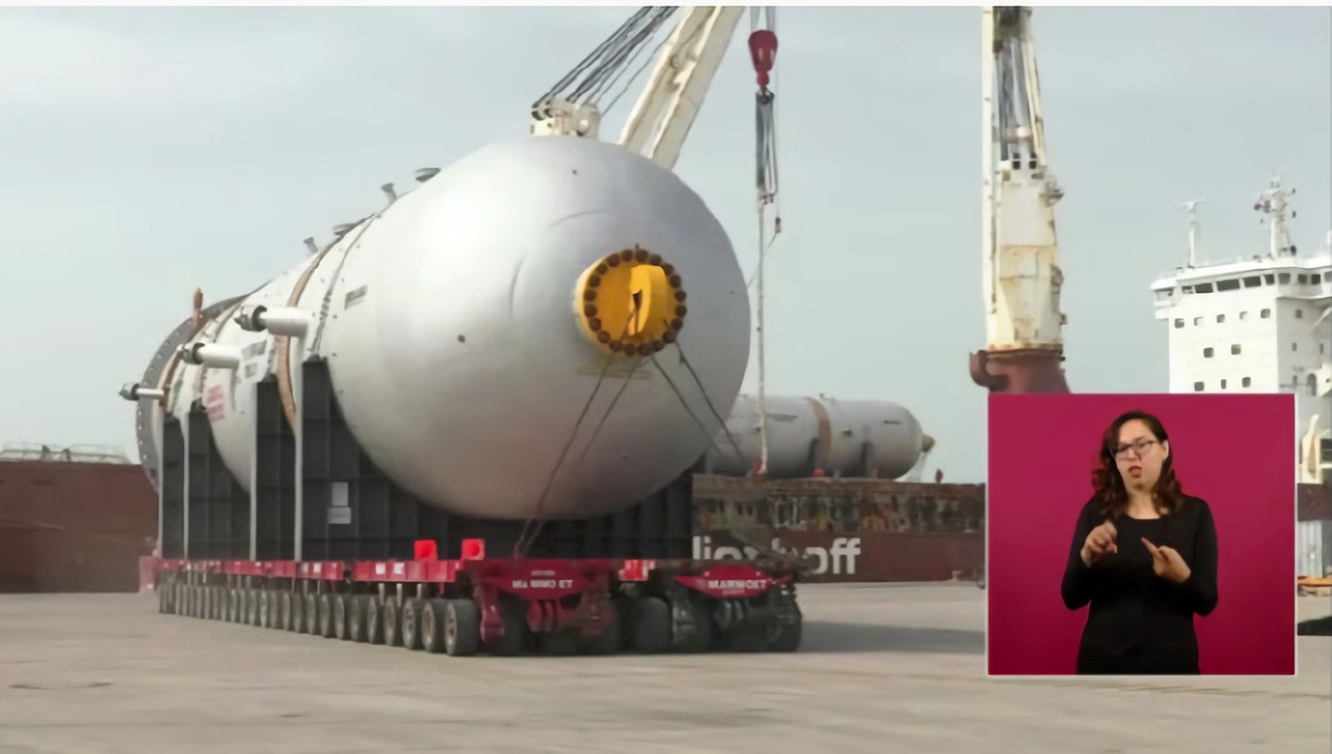 Puerto de Dos Bocas recibe equipos para la refinería 'Olmeca': Foto: ESPECIAL