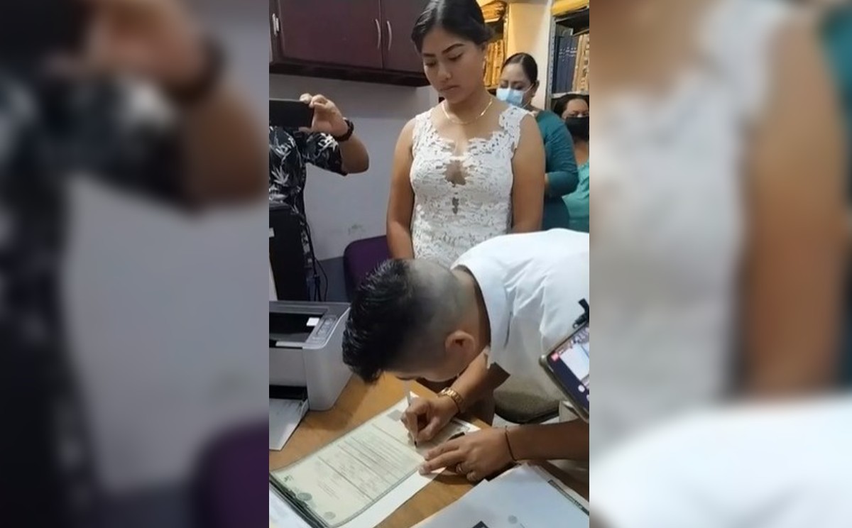 https://cdn.milenio.com/uploads/media/2022/06/20/realizan-primer-matrimonio-igualitario-en-1.jpg