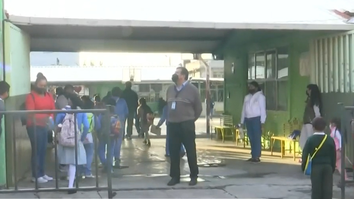 Reanudan clases en escuela donde se intoxicaron más de 40 niños, Edomex