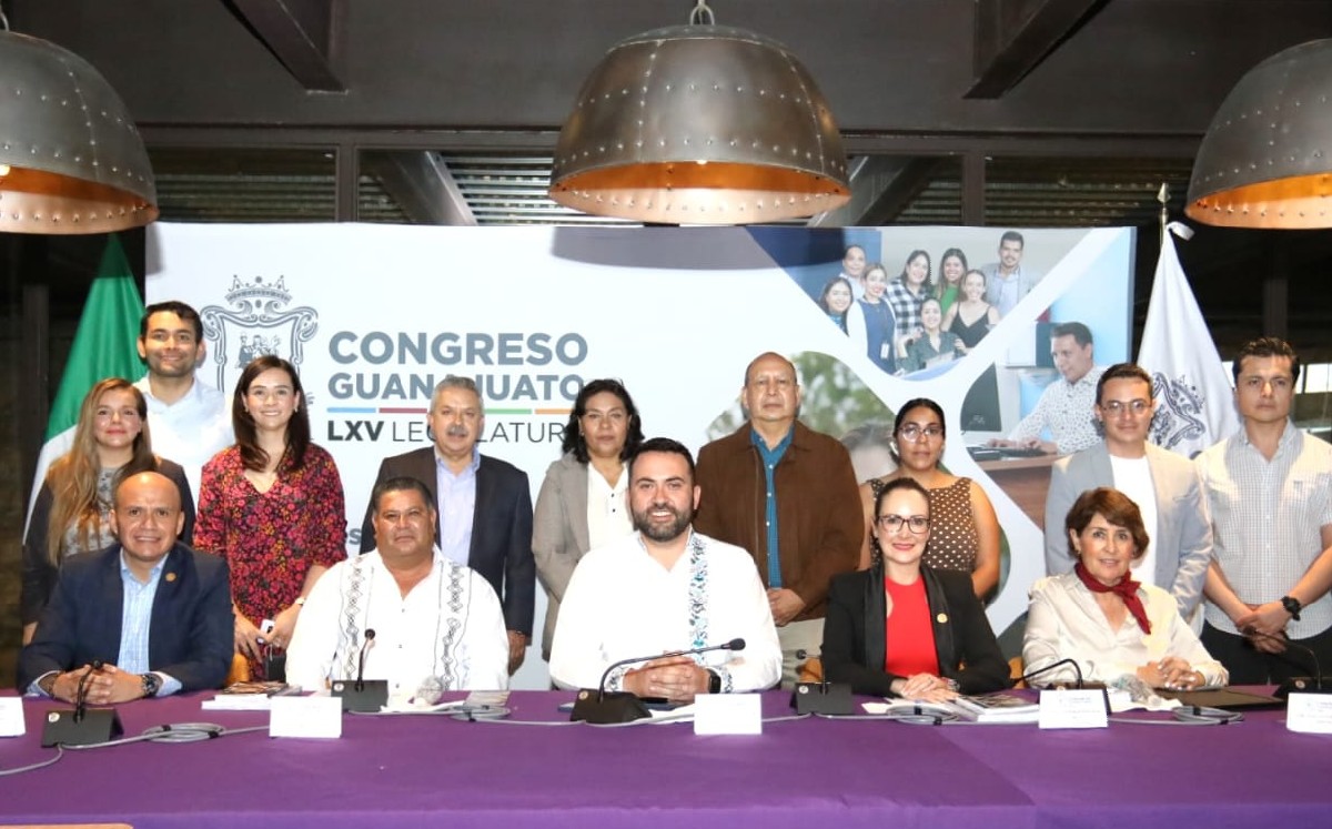 Comisión de Turismo recorre pueblos mágicos en Guanajuato / Especial