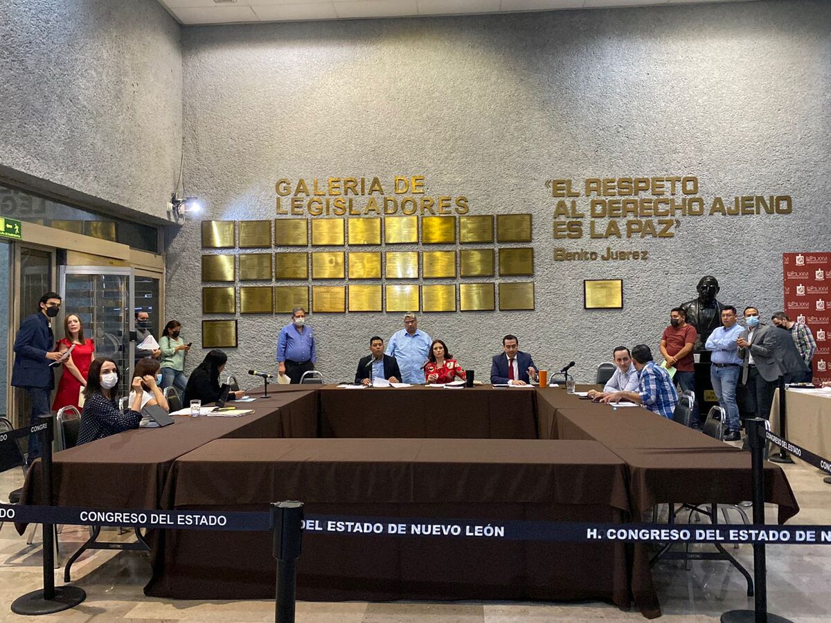 En sesión ordinaria de la Comisión, se determinó que esto se condiciona a que se realice una reforma constitucional en la materia. Foto: Kevin Recio
