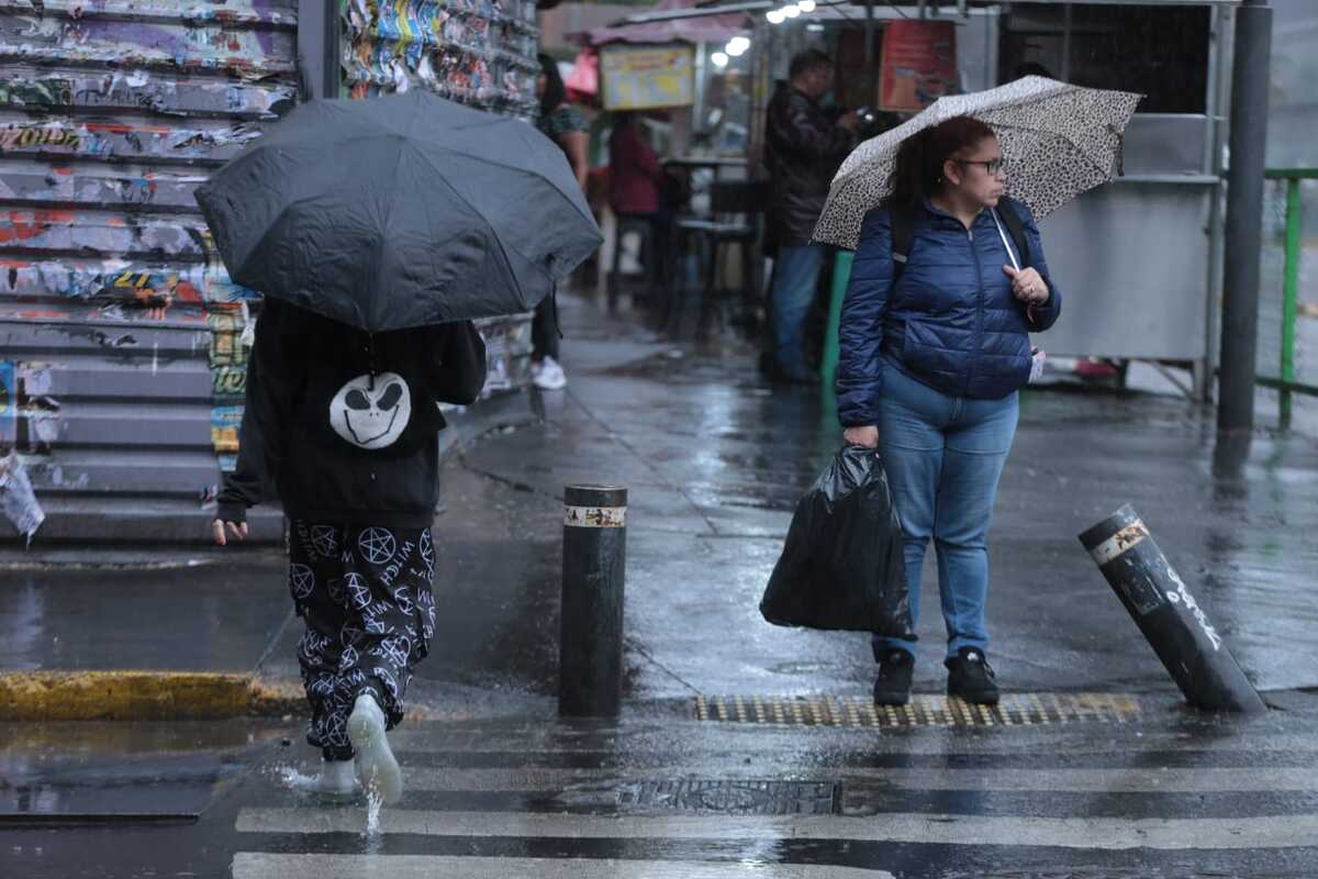 Tarde de lluvia en la Ciudad de México | Jesús Quintanar