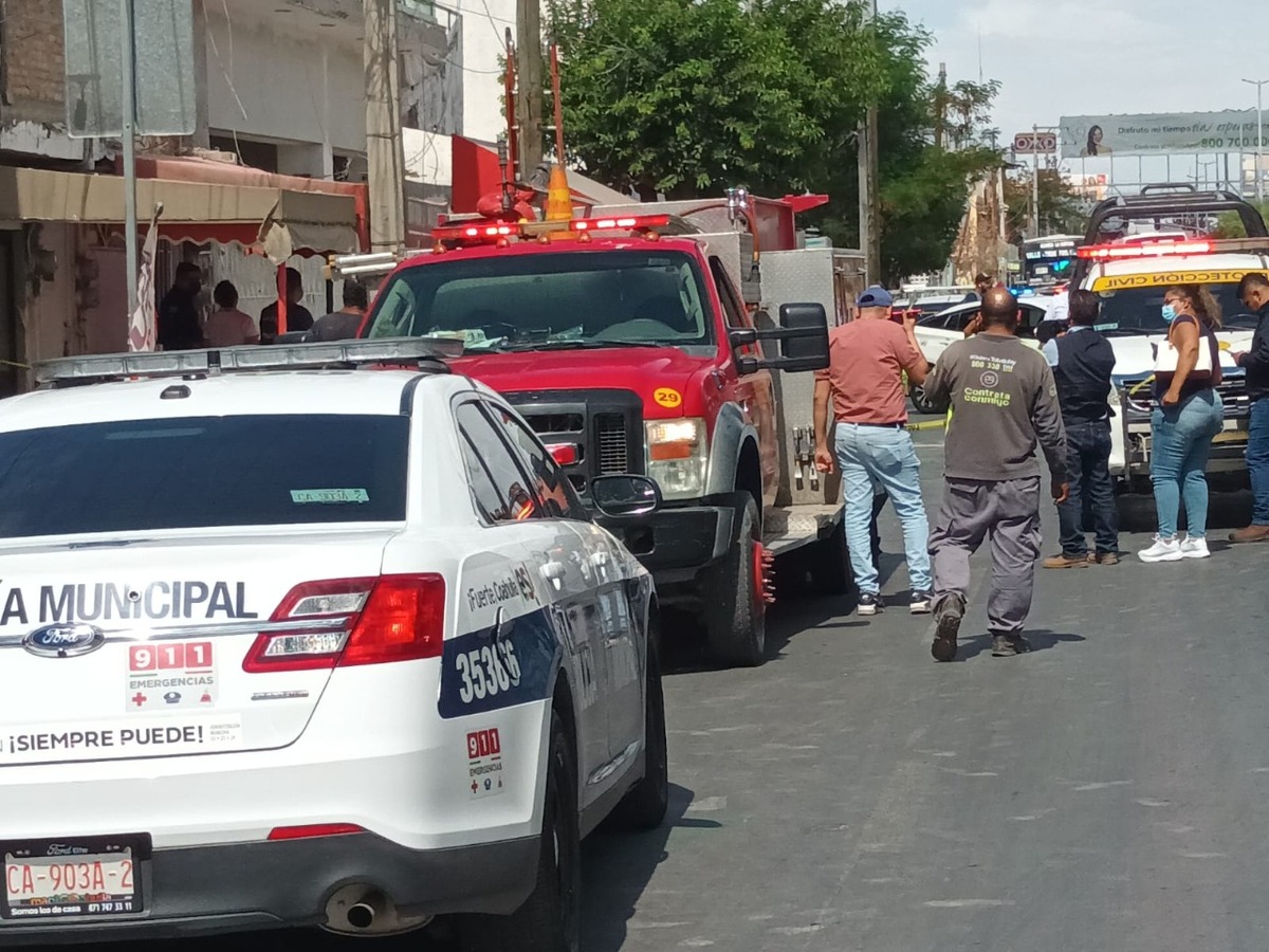 El accidente ocurrió alrededor de las 16:00 horas de este miércoles, sobre el bulevar Revolución frente a la Clínica 16 del IMSS. (Notivox Digital)