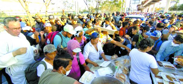 El lunes salieron de Monterrey rumbo a Piedras Negras 850 migrantes; ahora esperan a 400 venezolanos. Roberto Alanís