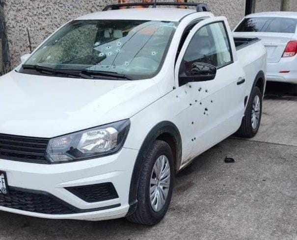 El ahora occiso recibió al menos 20 disparos desde una camioneta y un auto compacto  (Cortesía)