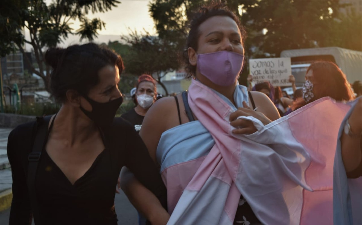 "Las personas trans son víctimas de homicidio y otros de suicidio por recibir presión social" | Aranxa Albarrán.