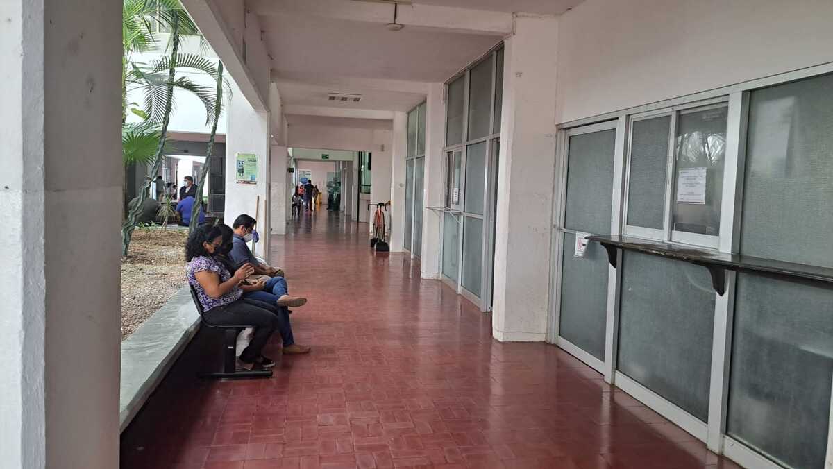 Varios servicios como bancos o centros comerciales resultaron afectados. (Rafael Martínez)