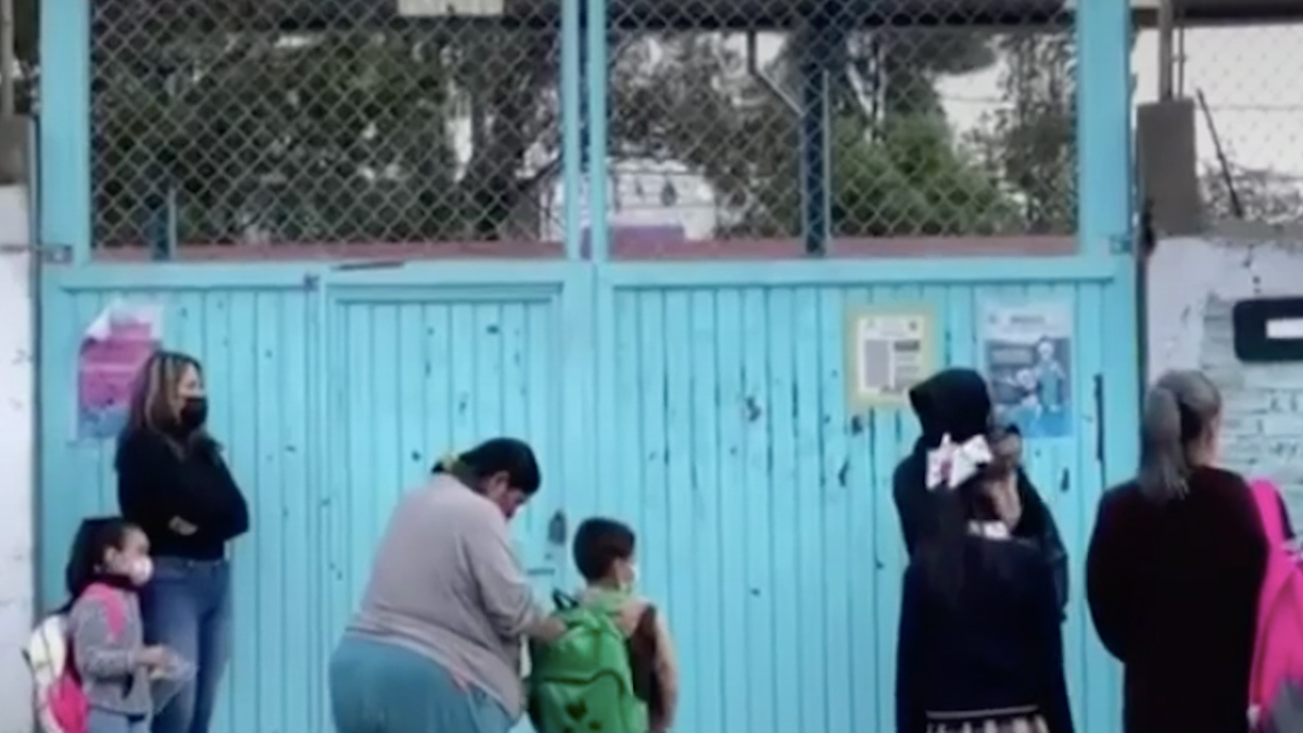 Adelantan vacaciones en escuelas de San Luis Potosí