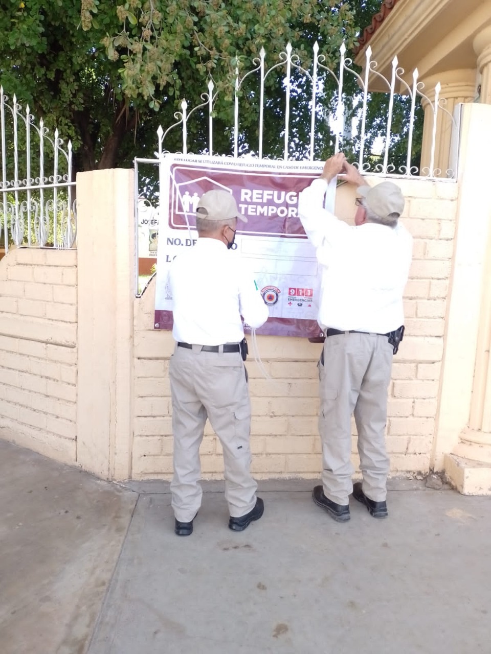 Se comenzaron a colocar los letreros de "albergue temporal" | especial