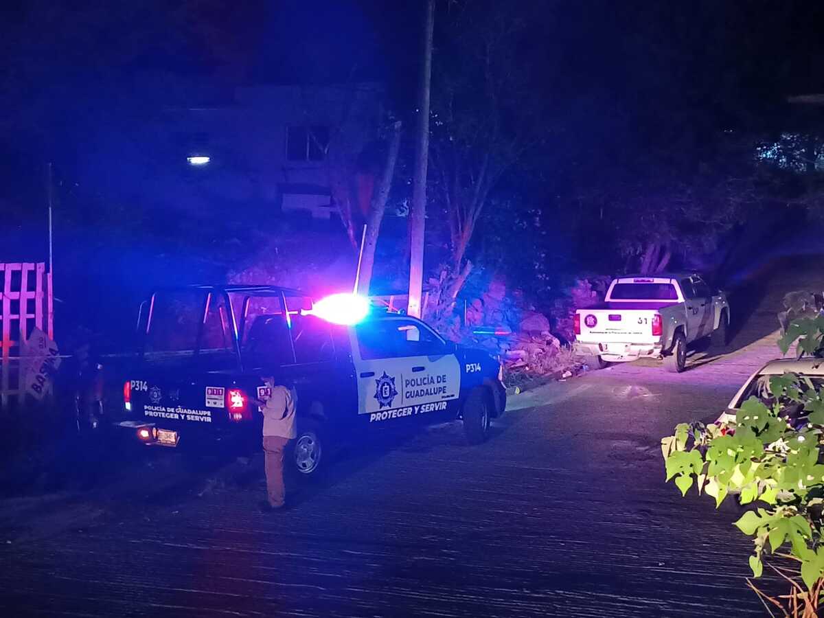 Hallan cuerpo abandonado en baldío en Guadalupe, NL. Foto: Israel Santacruz.
