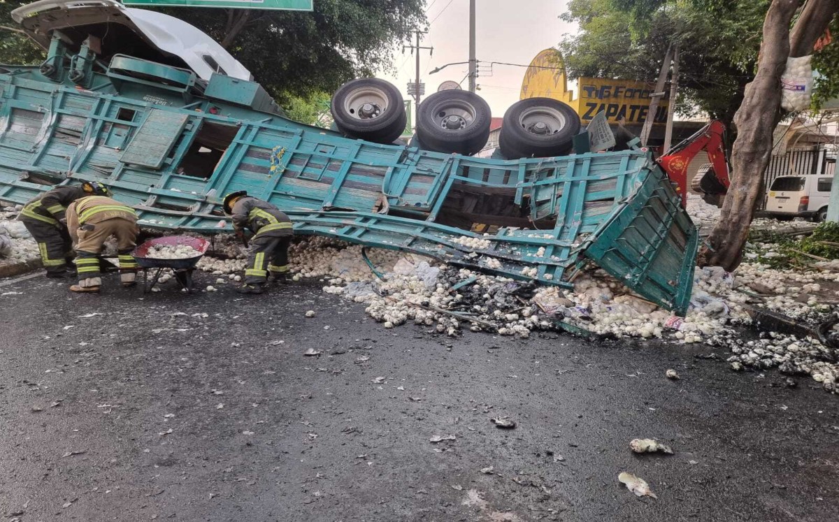 EL chofer de la unidad se reporta gravemente herido. | Ramón Ramírez