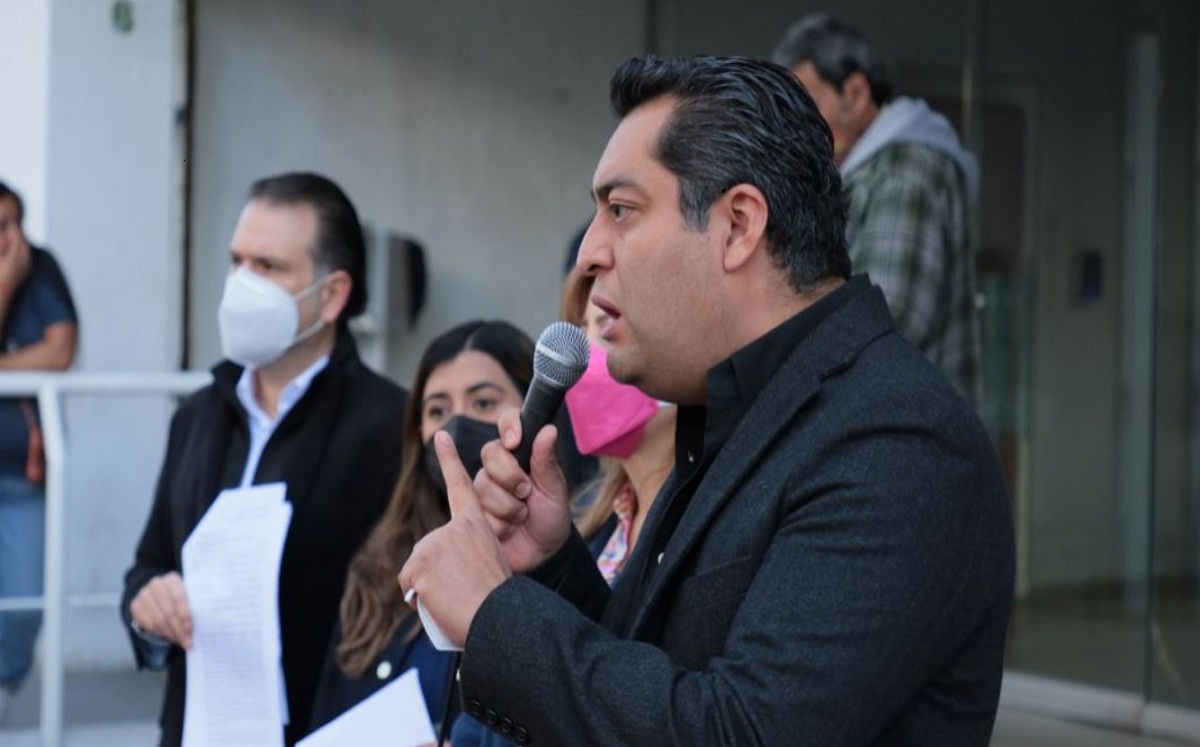 Diputado Diego Garrido pide hacer público documentos del cablebús. | Leonardo Lugo