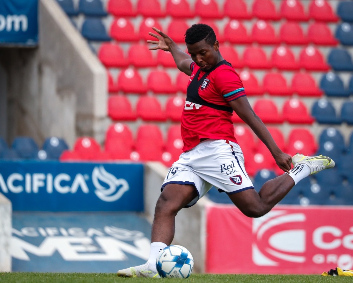 Joao Maleck volvió a las canchas luego de estar involucrado en el accidente automovilístico