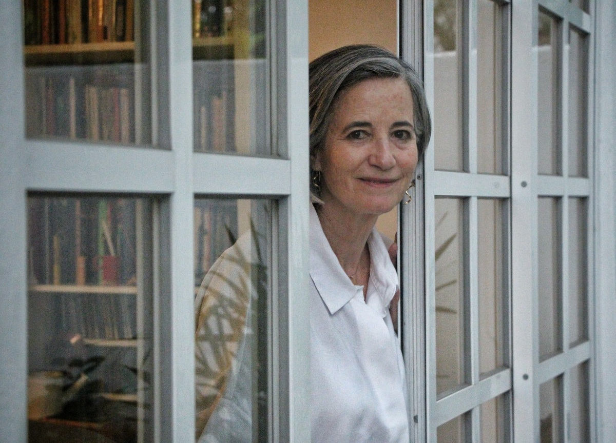 Mónica Lavín, novelista y cuentista mexicana, en su casa en Coyoacán. (Foto: Ángel Soto)