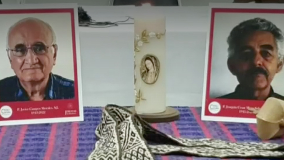 Reconocen cuerpos de jesuitas asesinados