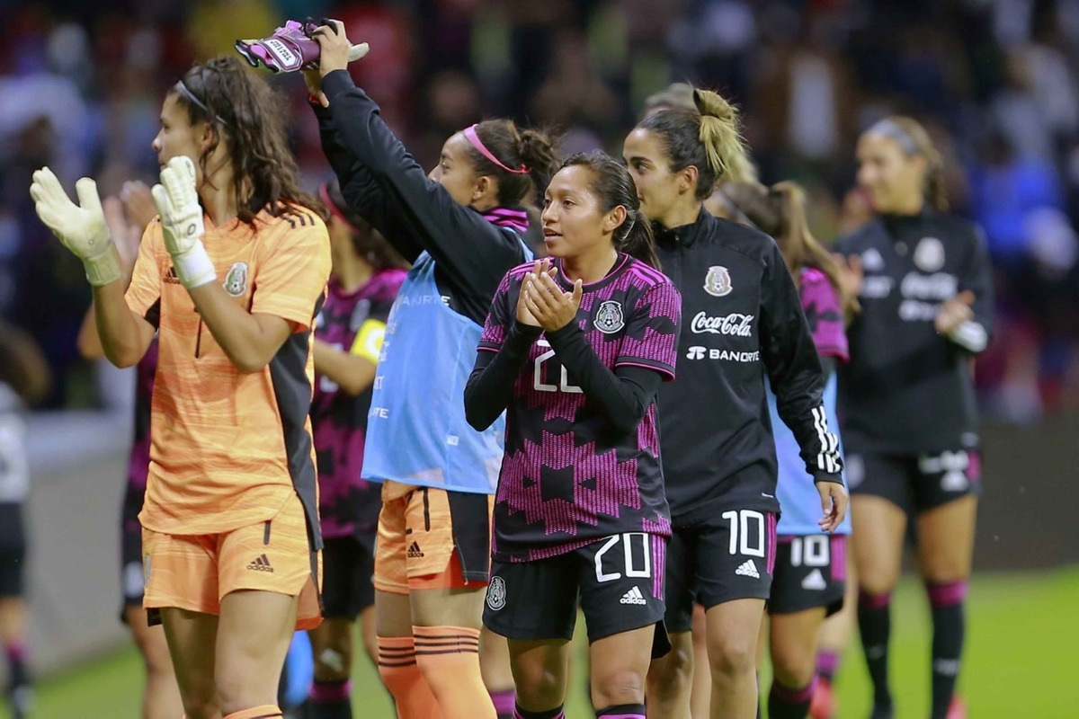 La Selección Nacional de México Femenil en contra de su similar de Perú. (Cortesía)
