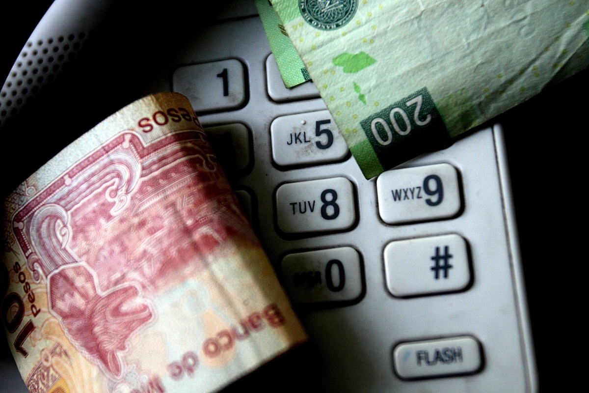 Las extorsiones telefónicas cada vez aumentan.  (Roberto Alanís)