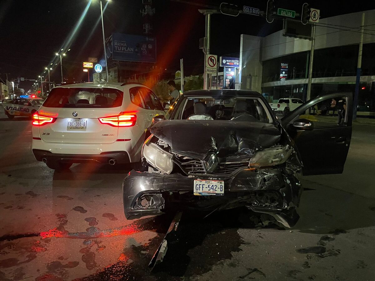 Torreón. Conductor ebrio se pasa semáforo en rojo y provoca accidente ...