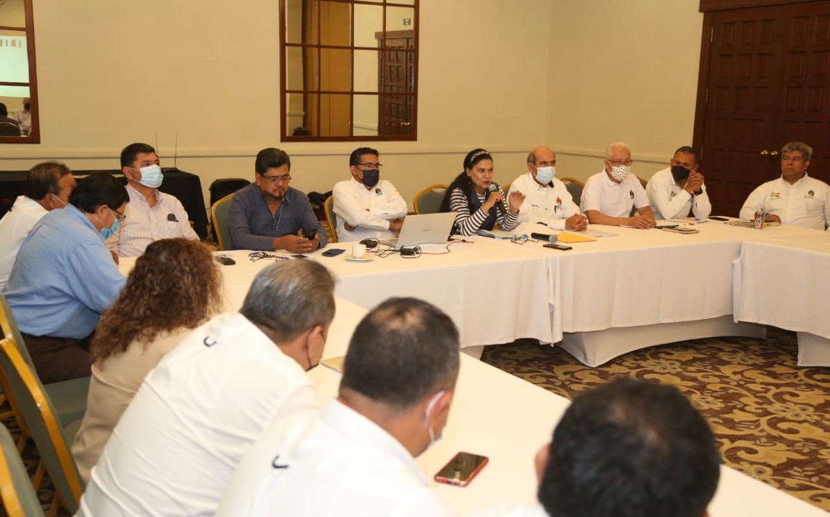 Petroleros con sobrecarga de trabajo por falta de plazas en Tamaulipas