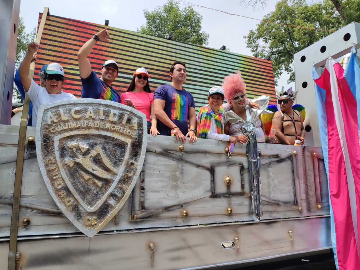 Carro alegórico de la alcaldía Cuajimalpa  en el desfile LGBTTTIQ+
