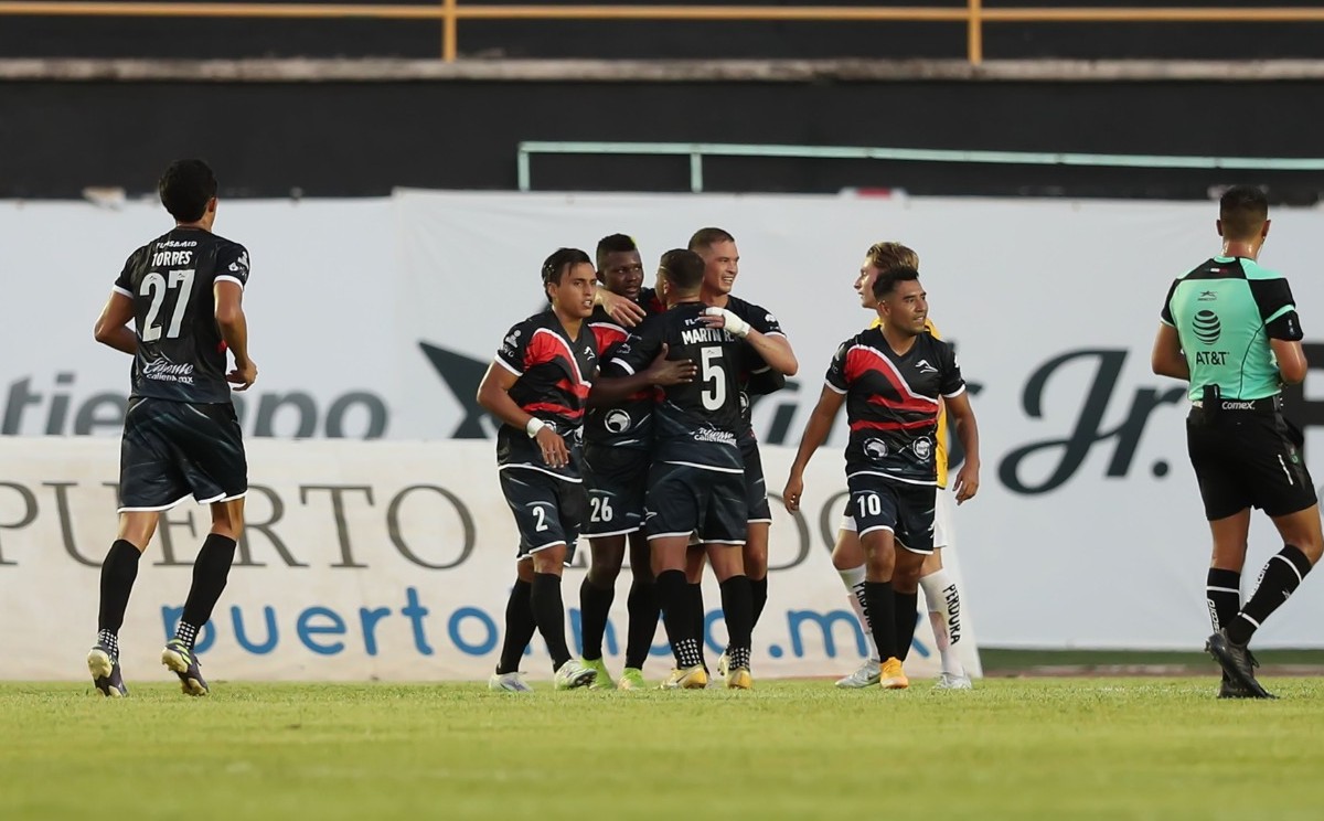 Correcaminos consiguió en la cancha de Venados su primer triunfo. | Foto: Imago7