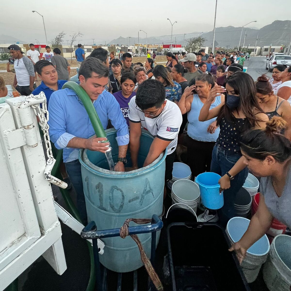 Piden ayuda para colonias sin agua en García. Foto: Especial