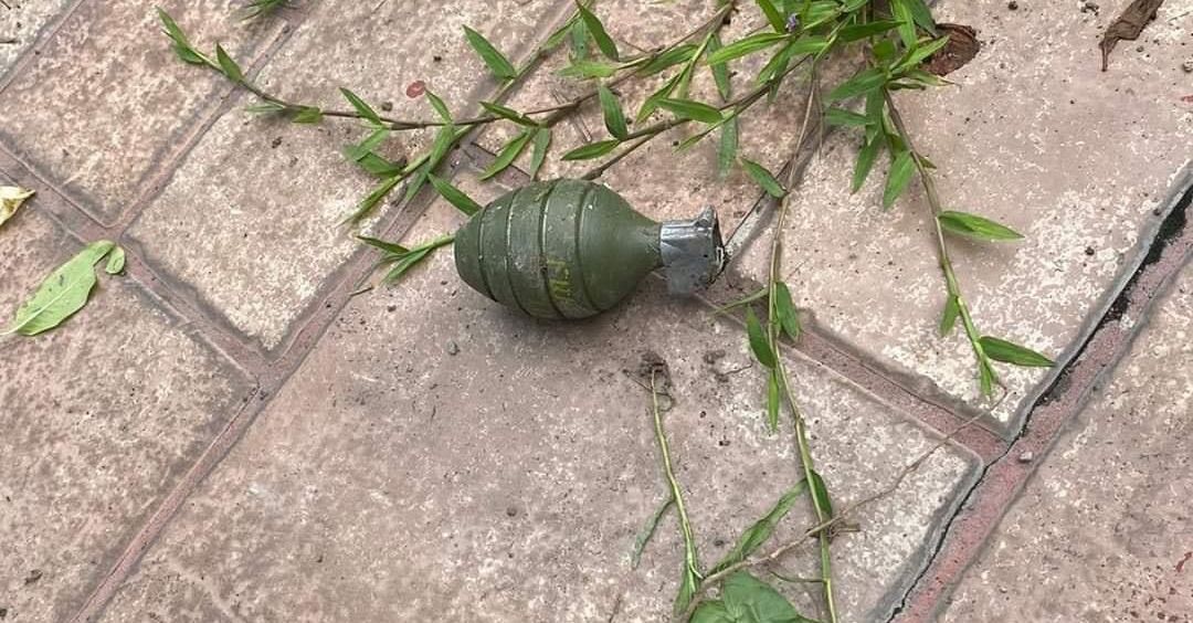 Vecinos del lugar detectaron el explosivo.