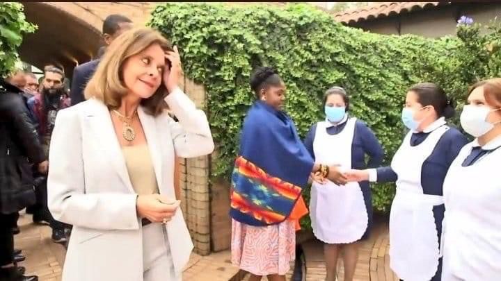 El video muestra a Francia Márquez y Marta Lucía Ramírez en una actitud diferente ante trabajadoras. | Captura video