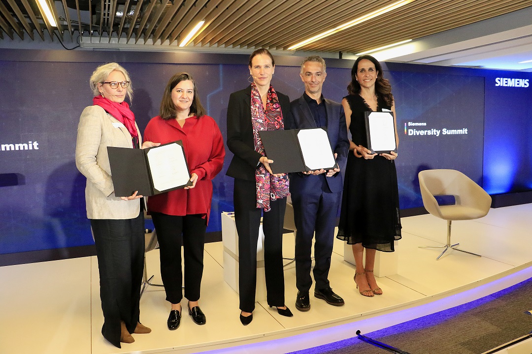 Movimiento STEM y Siemens Stiftung firmaron un convenio para apoyar a mujeres en áreas STEM. (Cortesía)